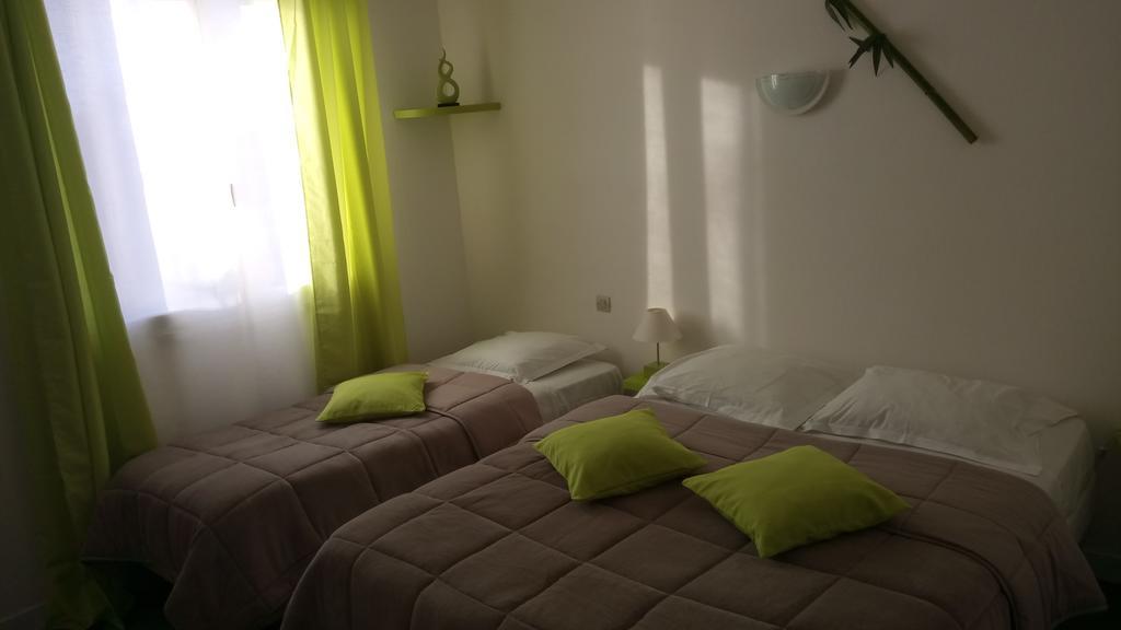 Hotel Montespan 뤼삭 레 샤토 외부 사진
