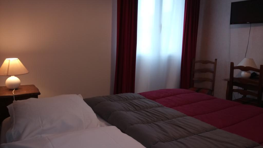 Hotel Montespan 뤼삭 레 샤토 외부 사진