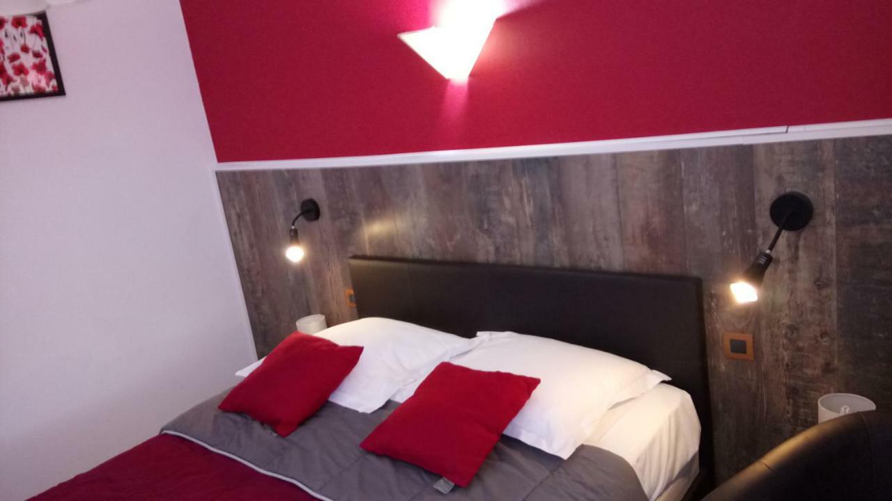 Hotel Montespan 뤼삭 레 샤토 외부 사진